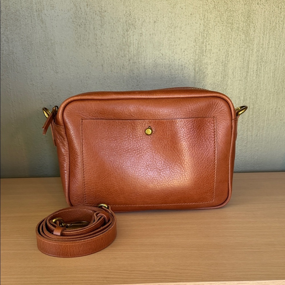 Madewell Brown Leather Crossbody Transport Camera Bag with Three Extra Straps